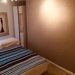 Διαμέρισμα Courtyard Apartment - Free Off Street Parking, Close To Hospitals, University, Bbc, Clifton Village & More Μπρίστολ