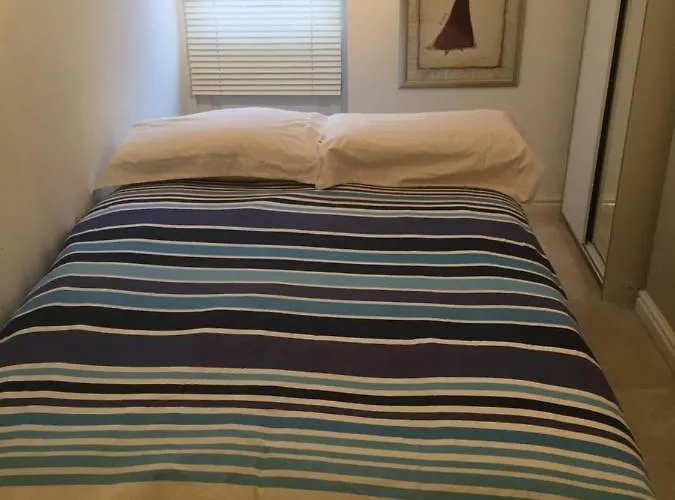 Courtyard Apartment - Free Off Street Parking, Close To Hospitals, Bbc, Clifton Village